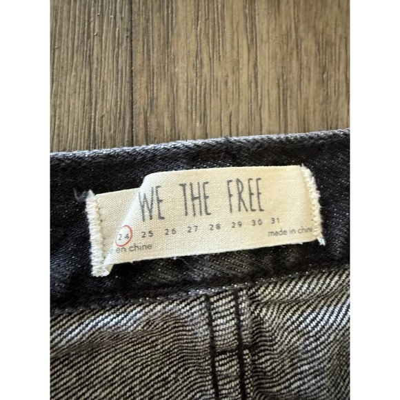 We The Free Black Skirt 24 Ripped Frayed Distressed Denim Mini Short Free People - Picture 2 of 3